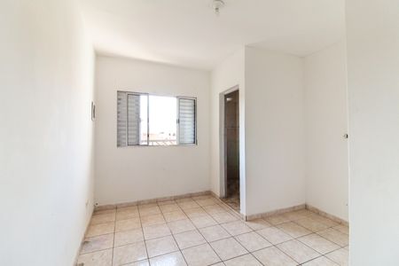 Sala/Quarto de casa para alugar com 1 quarto, 50m² em Conjunto Residencial José Bonifácio, São Paulo