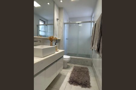 Apartamento à venda com 125m², 4 quartos e 2 vagasbanheiro 1