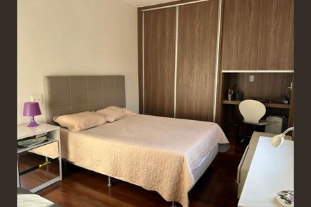 Apartamento à venda com 125m², 4 quartos e 2 vagasQuarto 3