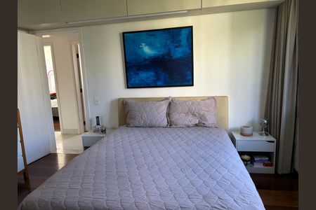 Apartamento à venda com 125m², 4 quartos e 2 vagasQuarto 2