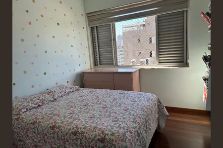Apartamento à venda com 125m², 4 quartos e 2 vagasQuarto 1