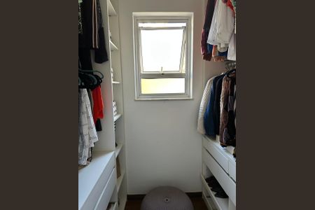 Apartamento à venda com 125m², 4 quartos e 2 vagasCloset