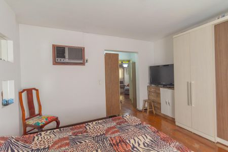 Casa à venda com 60m², 3 quartos e 2 vagasSuíte