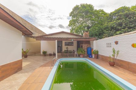 Casa à venda com 60m², 3 quartos e 2 vagasPiscina