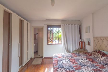 Casa à venda com 60m², 3 quartos e 2 vagasSuíte