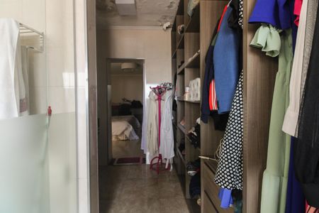 Casa à venda com 120m², 2 quartos e 1 vaga Casa à venda com 120m², 2 quartos e 1 vagaSuíte 1 - Closet