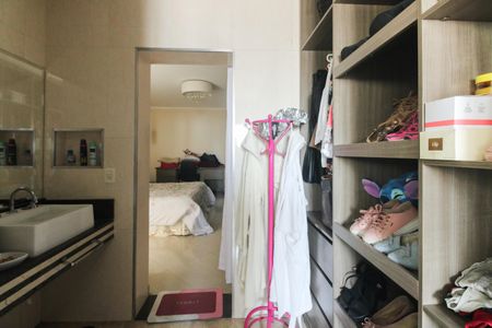 Casa à venda com 120m², 2 quartos e 1 vaga Casa à venda com 120m², 2 quartos e 1 vagaSuíte 1 - Closet