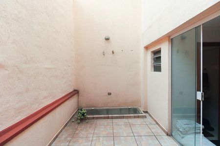 Casa à venda com 120m², 2 quartos e 1 vaga Casa à venda com 120m², 2 quartos e 1 vagaQuintal