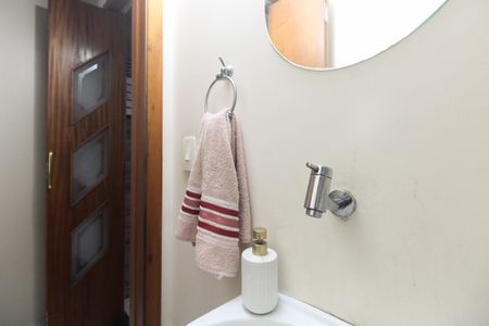 Casa à venda com 120m², 2 quartos e 1 vaga Casa à venda com 120m², 2 quartos e 1 vagaLavabo 1