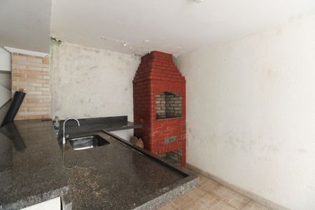 Casa à venda com 120m², 2 quartos e 1 vaga Casa à venda com 120m², 2 quartos e 1 vagaChurrasqueira