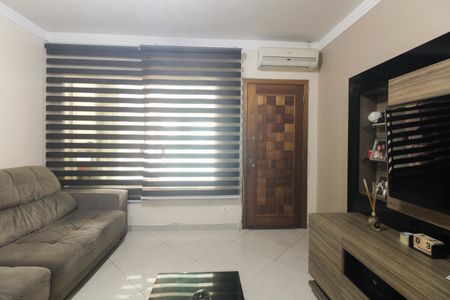 Casa à venda com 120m², 2 quartos e 1 vaga Casa à venda com 120m², 2 quartos e 1 vagaSala