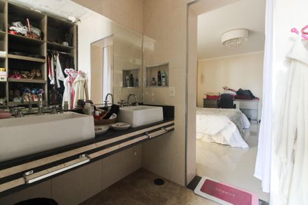 Casa à venda com 120m², 2 quartos e 1 vaga Casa à venda com 120m², 2 quartos e 1 vagaBanheiro Suíte 1