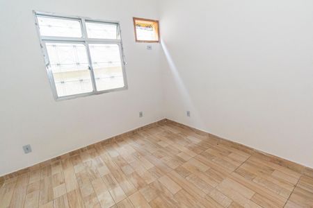 Quarto de apartamento para alugar com 1 quarto, 60m² em Marechal Hermes, Rio de Janeiro