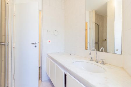Apartamento à venda com 121m², 3 quartos e 1 vagaBanheiro