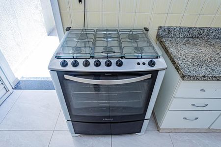 Casa à venda com 134m², 2 quartos e 2 vagas Casa à venda com 134m², 2 quartos e 2 vagasCozinha