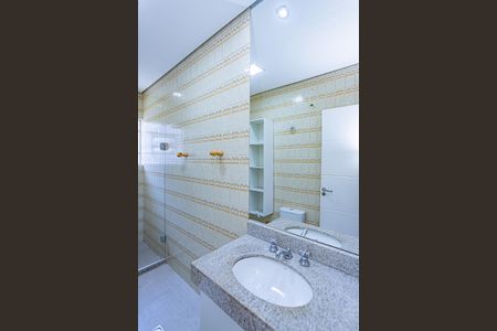 Casa à venda com 134m², 2 quartos e 2 vagas Casa à venda com 134m², 2 quartos e 2 vagasBanheiro