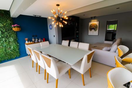 Apartamento à venda com 136m², 3 quartos e 4 vagasDetalhe Sala