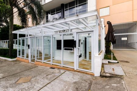 Apartamento à venda com 136m², 3 quartos e 4 vagasFachada e portaria