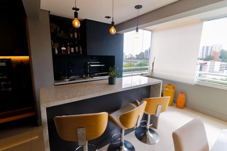 Detalhe - varanda de apartamento à venda com 3 quartos, 136m² em Vila Andrade, São Paulo