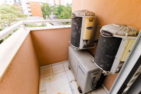 Apartamento à venda com 136m², 3 quartos e 4 vagasvaranda - Suite