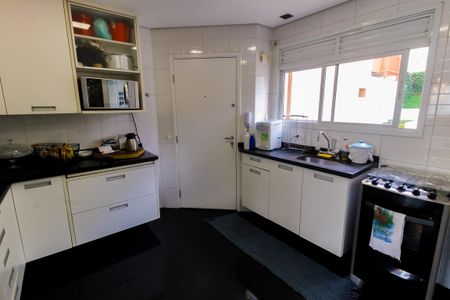 Apartamento à venda com 136m², 3 quartos e 4 vagasCozinha - Armários