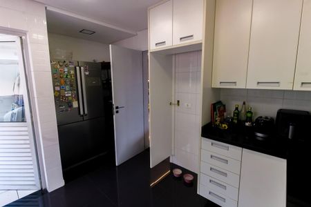 Apartamento à venda com 136m², 3 quartos e 4 vagasCozinha - Armários