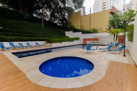 Apartamento à venda com 136m², 3 quartos e 4 vagasÁrea comum - Piscina