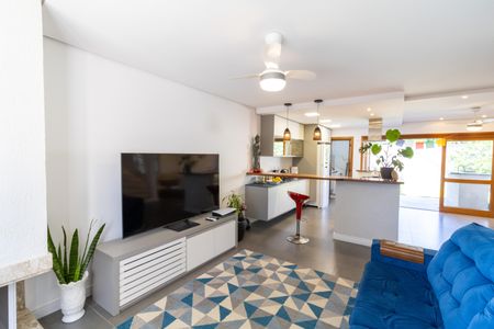 Sala de casa de condomínio à venda com 3 quartos, 153m² em Serraria, Porto Alegre