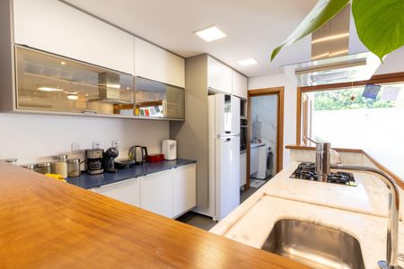 Casa de condomínio à venda com 153m², 3 quartos e 2 vagasCozinha