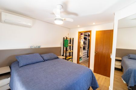 Casa de condomínio à venda com 153m², 3 quartos e 2 vagasSuíte