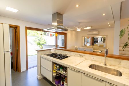 Casa de condomínio à venda com 153m², 3 quartos e 2 vagasCozinha