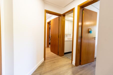 Casa de condomínio à venda com 153m², 3 quartos e 2 vagasCorredor