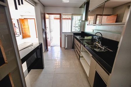 cozinha de casa à venda com 3 quartos, 150m² em Copacabana, Belo Horizonte