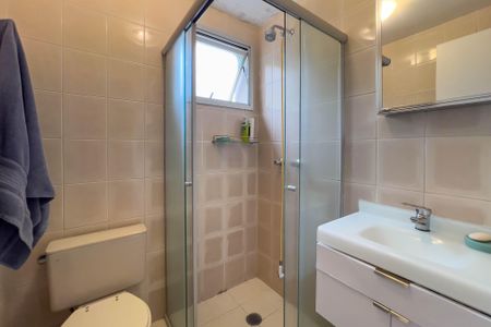 Apartamento à venda com 58m², 2 quartos e 1 vaga Apartamento à venda com 58m², 2 quartos e 1 vagaBanheiro do quarto 1