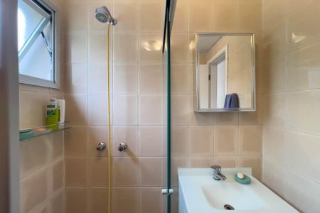 Apartamento à venda com 58m², 2 quartos e 1 vaga Apartamento à venda com 58m², 2 quartos e 1 vagaBanheiro do quarto 1