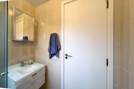 Apartamento à venda com 58m², 2 quartos e 1 vaga Apartamento à venda com 58m², 2 quartos e 1 vagaBanheiro do quarto 1