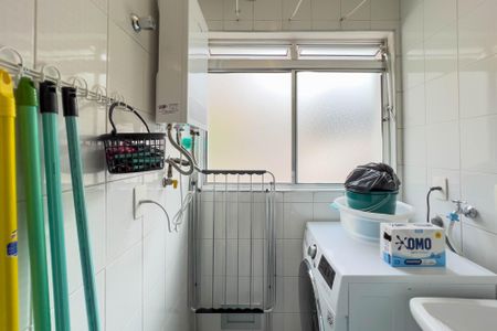 Apartamento à venda com 58m², 2 quartos e 1 vaga Apartamento à venda com 58m², 2 quartos e 1 vagaCozinha e área de serviço