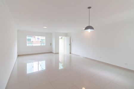 Sala de casa para alugar com 3 quartos, 200m² em Jardim das Vertentes, São Paulo