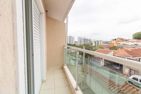 Casa à venda com 200m², 3 quartos e 4 vagas Casa à venda com 200m², 3 quartos e 4 vagasVaranda da Suíte