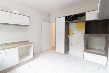 Casa à venda com 200m², 3 quartos e 4 vagas Casa à venda com 200m², 3 quartos e 4 vagasCozinha