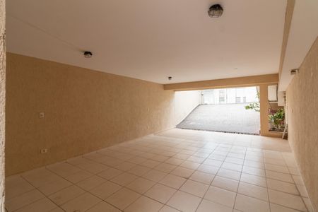 Casa à venda com 200m², 3 quartos e 4 vagas Casa à venda com 200m², 3 quartos e 4 vagasGaragem