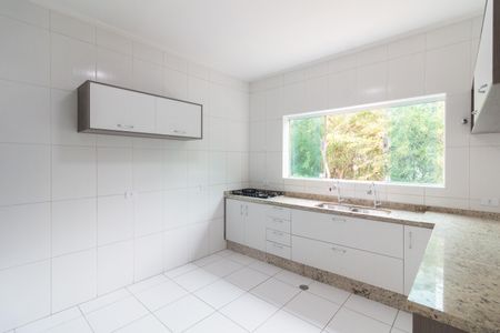 Casa à venda com 200m², 3 quartos e 4 vagas Casa à venda com 200m², 3 quartos e 4 vagasCozinha