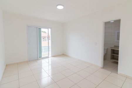 Casa à venda com 200m², 3 quartos e 4 vagas Casa à venda com 200m², 3 quartos e 4 vagasSuíte
