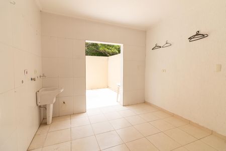 Casa à venda com 200m², 3 quartos e 4 vagas Casa à venda com 200m², 3 quartos e 4 vagasÁrea de Serviço