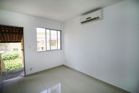Sala de apartamento para alugar com 2 quartos, 40m² em Pavuna, Rio de Janeiro