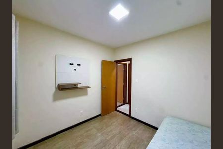 Casa para alugar com 197m², 4 quartos e 4 vagas Casa para alugar com 197m², 4 quartos e 4 vagasQuarto