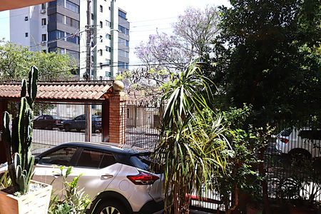 Vista da Rua de casa à venda com 4 quartos, 400m² em Vila Jardim, Porto Alegre