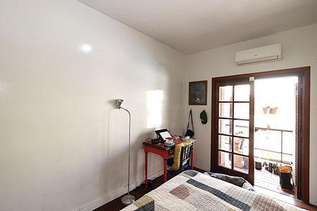 Casa à venda com 400m², 4 quartos e 2 vagasSuíte 2