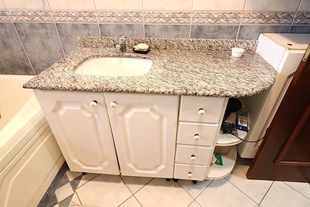 Casa à venda com 400m², 4 quartos e 2 vagasSuíte 1 Banheiro