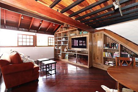 Casa à venda com 400m², 4 quartos e 2 vagasMezanino